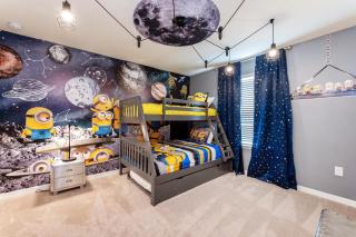 Beautiful new 8br w theme rooms pool game room - 8