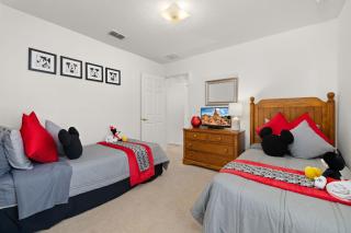 373 - Stunning 4 Bedroom Villa with own Private South East Facing Pool - 4