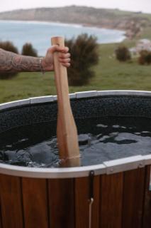 Off-grid Tiny House by the Sea - 8