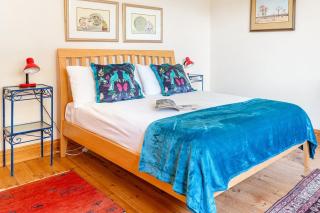 Peaceful country escape with garden & views - 4