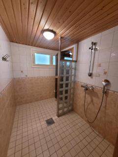 Saunallista omakotitalomajoitusta Kuusamon keskustan tuntumassa - 1