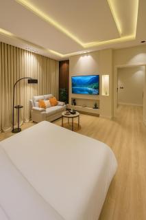 13A Distinctive Studio - 2