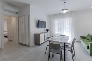 CLOSea House renovated with quality materials - 7