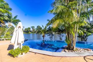 Linda casa em frente ao lago - 8