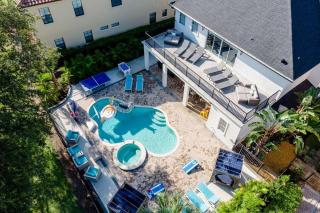 W406 - Coastal Retreat with Galactic Themed Bedroom - 9