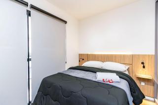 Studio Completo com Garagem no Batel - SOH0303 - 3