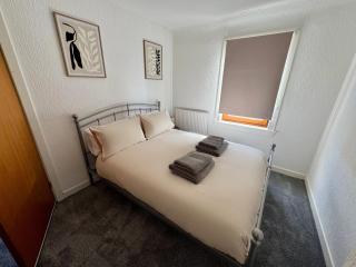 Bruce Gardens Home - 6