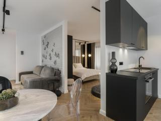 Evo Residence Panoramic - Apartament cu vedere superba si cada langa pat - 9