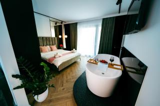 Evo Residence Panoramic - Apartament cu vedere superba si cada langa pat - 1