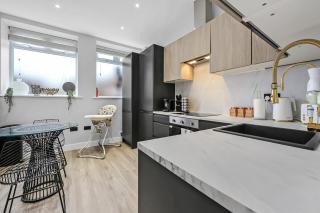 Unwind in Style The Ultimate Studio Getaway - 4