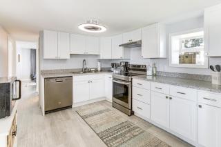 Boat Dock and Yard Waterfront Okeechobee Retreat - 2