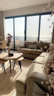 شقة فاخرة بشرفة على البحر - 1