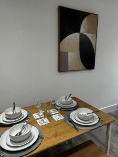 The Luxe Apartment - 6