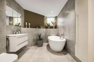 Exclusive Stay by the Castle - 0