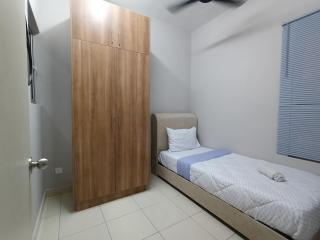 Alanis Comfort Zone KLIA TRANSIT - 1