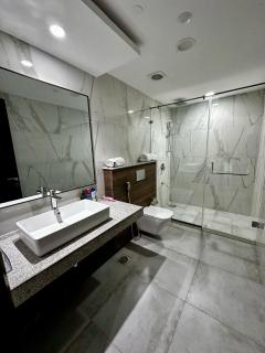 Gold Crest Premium Apartments - 1