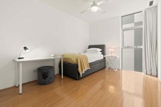 Modern Airy Haven Near Beach & City - 7