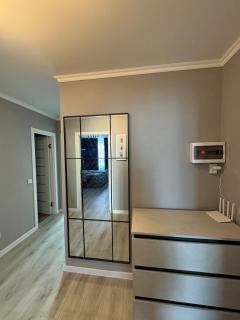 Стильні апартаменти з двома окремими спальнями з панорамним видом на Дніпро! - 6