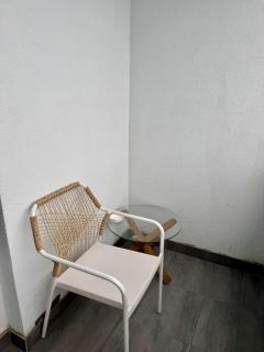 Стильні апартаменти з двома окремими спальнями з панорамним видом на Дніпро! - 2