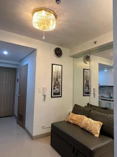 Overnight @ Shakhbot's - 1