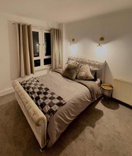 Cozy corner-Sleeps 8 guest Entire house Glasgow very central - 0