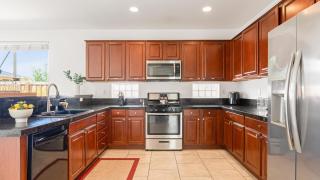 Desert Oasis w Pool Spa BBQ Outdoor Dining Under the Palms Calle Tolosa by AvantStay - 5