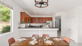 Desert Oasis w Pool Spa BBQ Outdoor Dining Under the Palms Calle Tolosa by AvantStay - 1