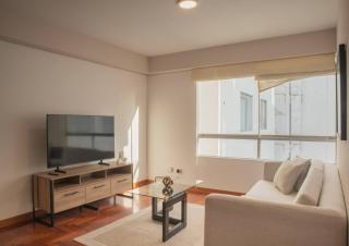 Charming 3BR Apartment in Miraflores - 1