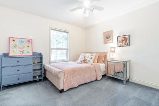 Surrey Nature Retreat 4BDR Home - 2