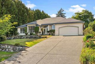 Surrey Nature Retreat 4BDR Home - 0