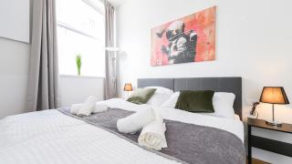 Urban Three Bedroom Apartment Vienna - 9