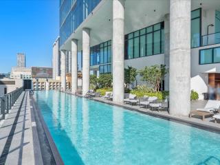 MVR - Live the High Life in Downtown Miami - 9