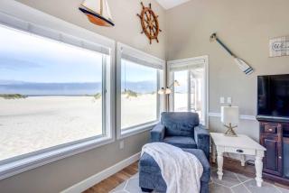 Ocean Front 2BR, 2BA Home! - A Shore Thing! - 9