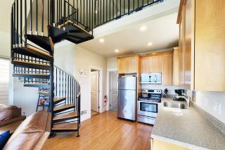 Ocean Front Cottage! Dog Friendly! - Beach Nut - 7