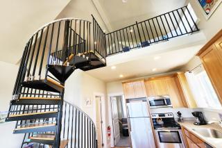 Ocean Front Cottage! Dog Friendly! - Beach Nut - 1