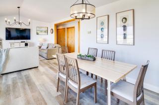 Ocean Front with Hot Tub, Dog Friendly! Beach Time - 5