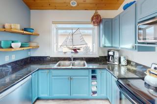 Ocean Front with Spectacular Views! Beach, Please! - 0