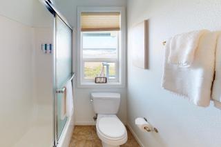 Ocean Front with Spectacular Views! Beach, Please! - 4