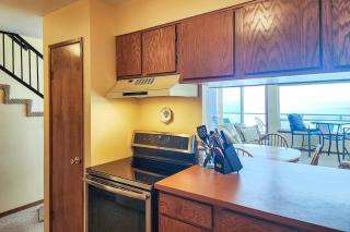 Nye Beach Ocean Front Condo! Ocean Memories - 3