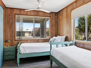 Brooms Head Bungalow - 2