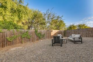 2 Mi to DHR Health Commuter-Friendly Pharr Apt - 9