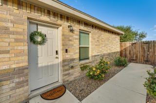 2 Mi to DHR Health Commuter-Friendly Pharr Apt - 9