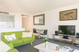 Stylish City Escape! Oaks Horizons - 5