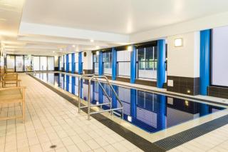 Stylish City Escape! Oaks Horizons - 8