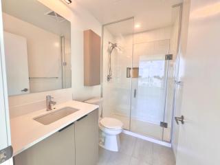 Paradise - 2 Bedroom modern, cozy and luxury living - 8