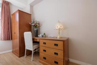 Cozy Canmore 2-Bedroom Retreat - 9