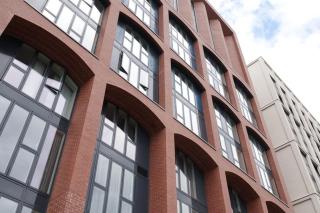 Joyful Group - Deansgate 2BR Chic City Gardens Apartment - 4