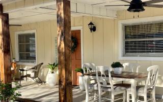 Cozy two-bedroom cottage close to everything! - 4