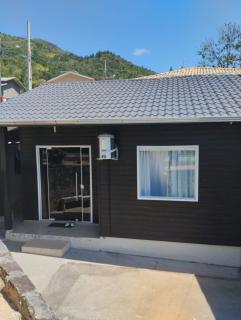 Casa aconchegante em Governador Celso Ramos - Nazário - 0