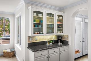 Modern Hilltop Retreat - 2